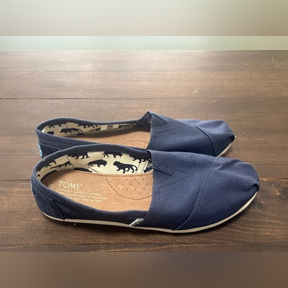 TOMS Size 8.5 - Picture 3 of 6